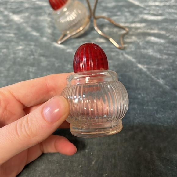 Salt and Pepper Shakers with Stand - Picture 3 of 3